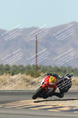 media/Oct-30-2025-Racers Edge (Thu) [[dabbdaf680]]/3-B Group/Session 4 Turn 16/